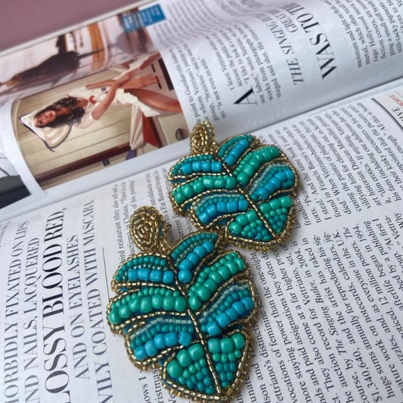 Handmade tendrils with a variety of colors in the shape of a palm leaf - Picture 3 of 4